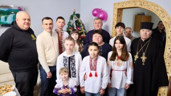 На Львівщині для двох прийомних родин з прифронтових територій придбали будинки за майже 13 млн грн