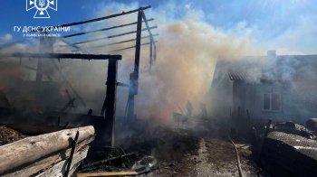 На Львівщині пожежа ледь не знищила житловий будинок