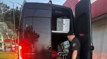 Забитий до даху: на Львівщині прикордонники вилучили 230 пачок сигарет