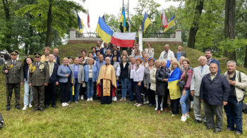 У Польщі на військовому цвинтарі представники Львівщини вшанували полеглих за незалежність України борців