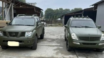 Львівщина передала бійцям на фронт ще два позашляховики