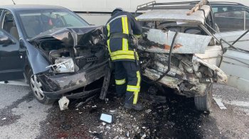 Неподалік Львова зіштовхнулися ВАЗ-2106 і Skoda Fabia. Є постраждалі 