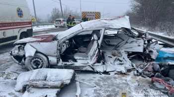 Двоє дітей та жінка з Львівщини загинули в аварії на Тернопільщині