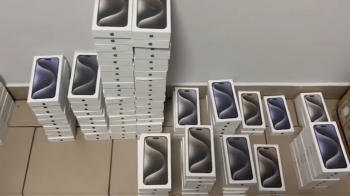 На Львівщині водій автобуса намагався провезти 124 iPhone: йому загрожує до 10 років ув’язнення