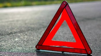 Потрощив огородження та власну автівку: з’явилося відео ДТП на проспекті Свободи