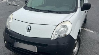 Чоловік намагався підкупити львівських митників, щоб ввезти авто з фіктивними документами