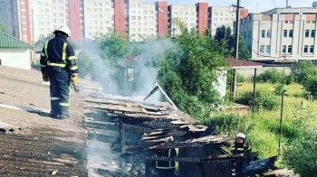 У Новому Роздолі зайнявся склад макулатури