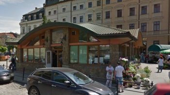 Співвласнику Галицького ринку продовжили оренду під квітковий павільйон в центрі Львова