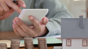 Податок на нерухомість: коли і кому платити