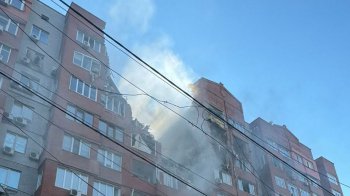 У Дніпрі російська ракета влучила у багатоповерхівку. Одна людина загинула