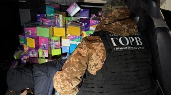 Водій з Львівщини намагався провезти через кордон вейпів на понад 2 млн грн