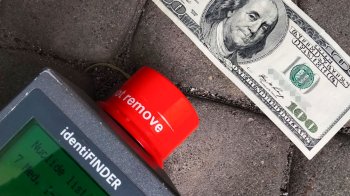 Радіоактивну купюру українка хотіла провезти  через кордон на Львівщині