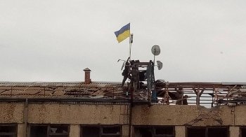 Над ще одним звільненим населеним пунктом Херсонщини замайорів український прапор (фото)