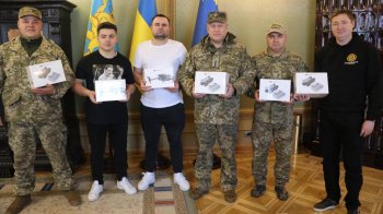 Воїнам зі 103-ої та 125-ої бригад ТРО передали шість дронів зі Львівщини