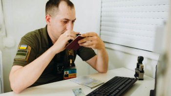У «Шегинях» у громадянки Камеруну виявили паспорт з ознаками підробки
