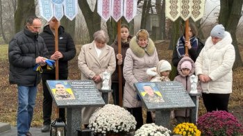 У селі Тур’я встановили й освятили Алею полеглих Героїв
