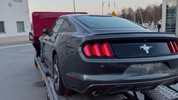 Керівник громадської організації намагався провезти на Львівщину Mustang як гуманітарку