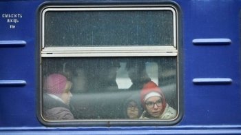 Допомогу біженцям вже виплачують на вокзалах