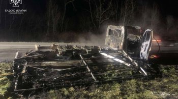 Знищена вантажівка. Фото: ДСНС Львівщини