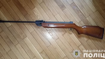 У Самборі 4-річну дитину госпіталізували з пострілом у голову з гвинтівки