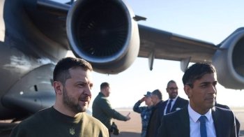 Зеленський розповів, чому прилетів з візитом до Британії