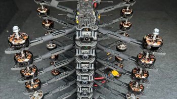 На Хмельниччині викрили директора підприємства на продажу неякісних дронів для ЗСУ