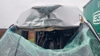 У Сокільниках під Львовом вантажівка на дорозі «загубила» колесо, двоє постраждалих