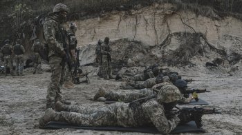 Бійці батальйону “Сибір” на тренуванні. Фото: Андрій Кравченко/Bloomberg