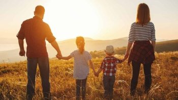 На Львівщині ще двох дітей влаштували у прийомну сім’ю