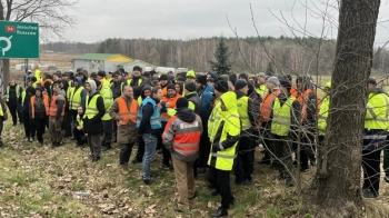 На переході Краківець-Корчова польська поліція на дві години заблокувала українських водіїв
