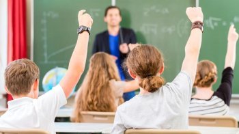 Педагогічні ради шкіл самостійно визначатимуть структуру і тривалість навчального дня, тижня, занять