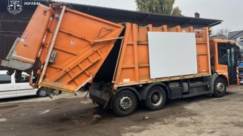 Львів’янин під виглядом допомоги ЗСУ ввіз в Україну сміттєвоз і продав його