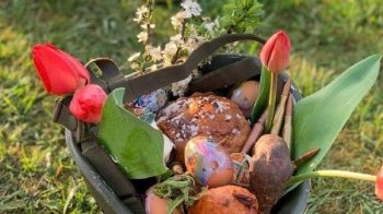 Волонтерки з Славської громади виготовляють смаколики для ЗСУ