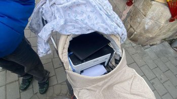 Суд у Львові: школяр зхаовав техніку для фотографування у візку