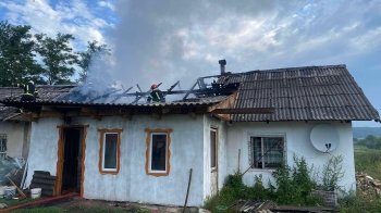 У Львівському та Червоноградському районах спалахнули пожежі у будівлях