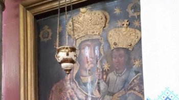 На Волині у сільському храмі замироточили дві ікони