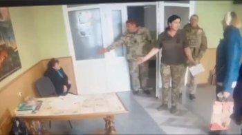 Скриншот з відео