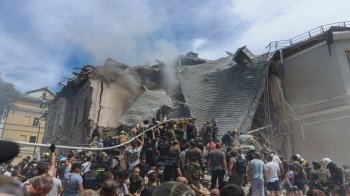 Внаслідок ракетних атак в Україні за день загинули 33 людини