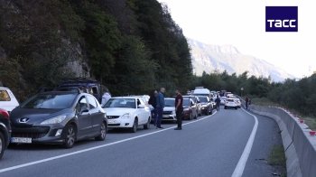 Ловлять російських ухилянтів: на кордоні рф та Грузії розгорнули мобілізаційний пункт