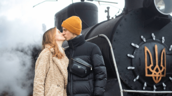 Укрзалізниця запустить спеціальні потяги для військових до Дня закоханих