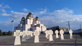 “Війна на знищення”: біля храму на Сихові відкрили інтерактивну експозицію