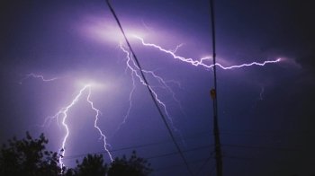 Гроза та шквальний вітер: погода на Львівщині 11 червня