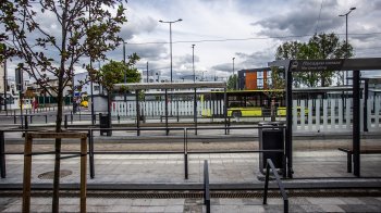 зупинка громадського транспорту