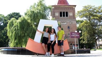 У Дрогобичі відновили туристичну табличку, яку знищив вандал