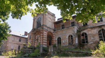 Мандрівка у Розділ: палац, печера з кажанами та озеро “Барвінок”