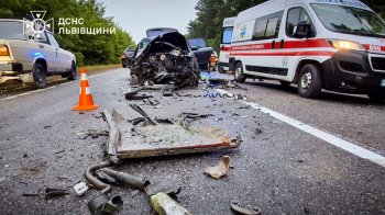 У поліції розповіли деталі ДТП з туристичним автобусом на трасі біля Городка