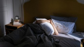 Перехід на зимовий час 2025: як пережити це без стресу для організму