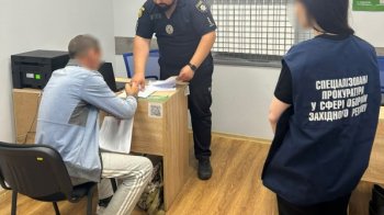 46-річного мешканця Яворівщини викрили на незаконній вирубці дерева