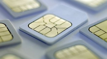 До 2025 року українці мають зареєструвати SIM-карти за паспортом