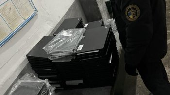 Партію вживаних ноутбуків на 1 млн грн намагались провезти через Шегині